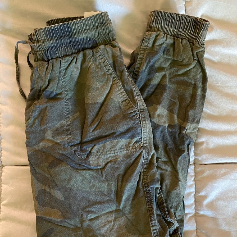 Hollister Camo Joggers